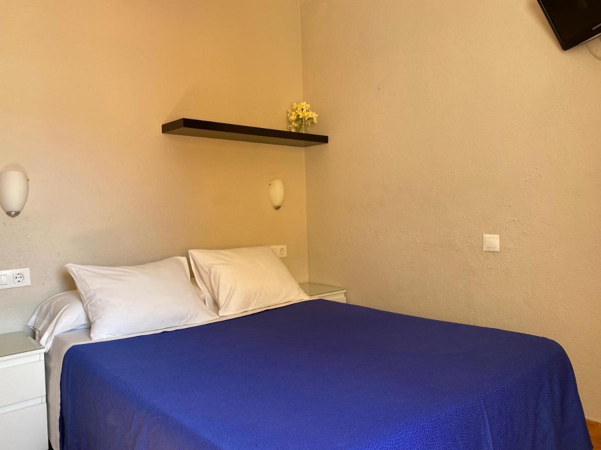 Hostal Moscatel Малага Екстериор снимка