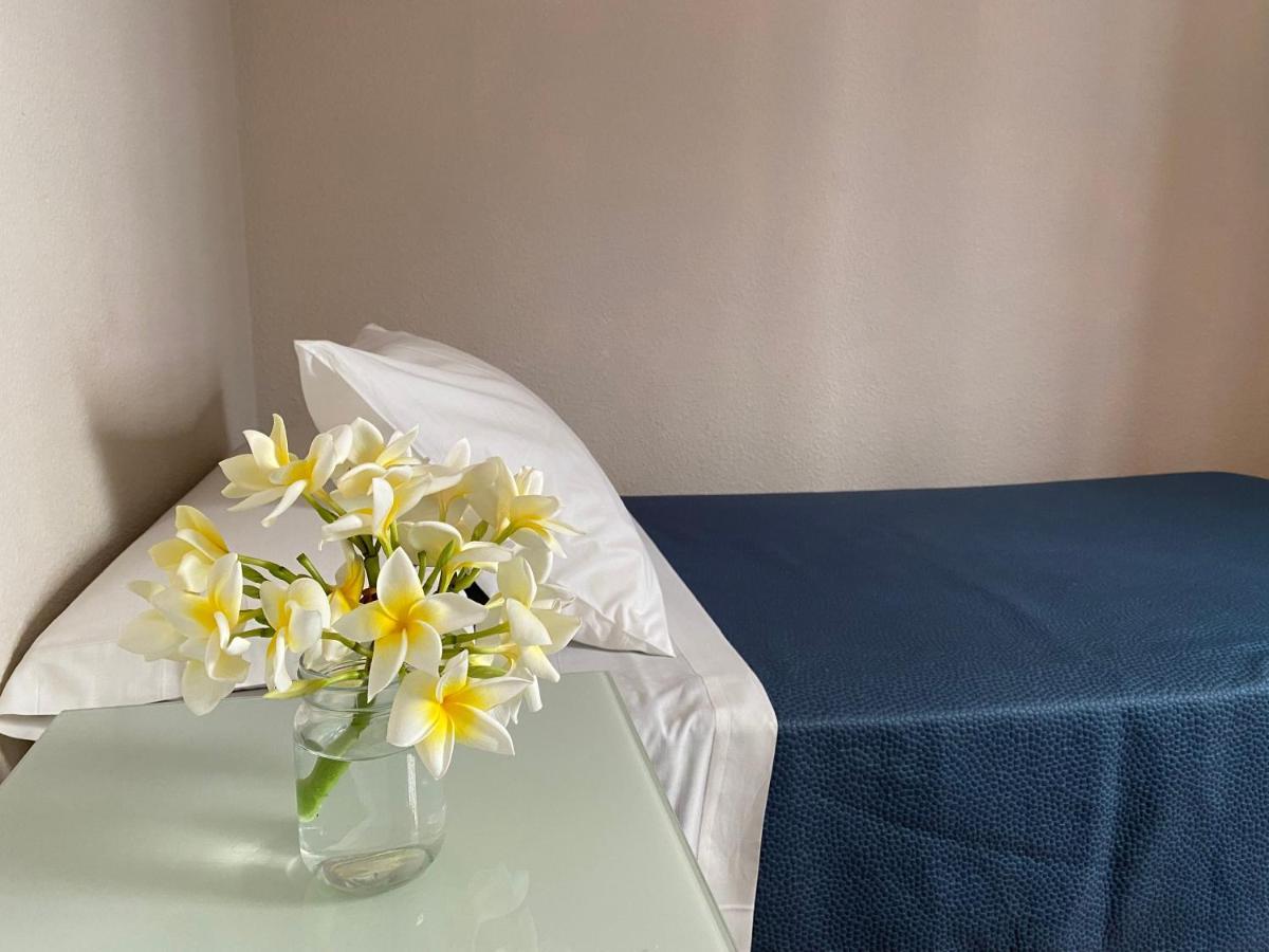 Hostal Moscatel Малага Екстериор снимка