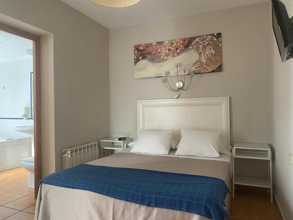 Hostal Moscatel Малага Екстериор снимка